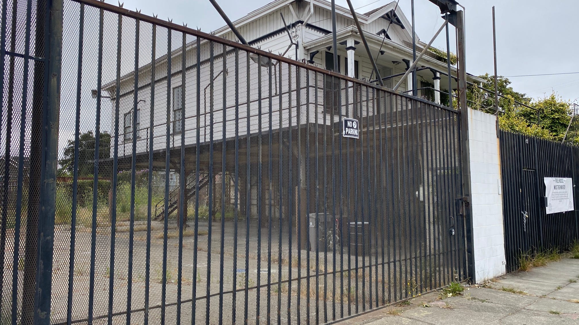 A West Oakland Victorian can be yours for free with a catch