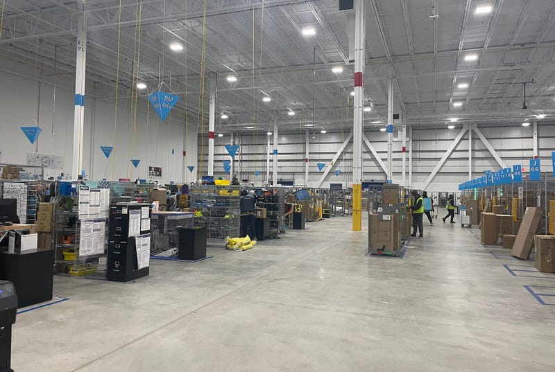 Amazon's "DBU7" delivery station in Hamburg