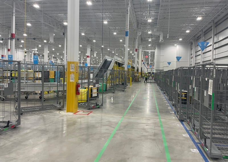 Amazon's "DBU7" delivery station in Hamburg