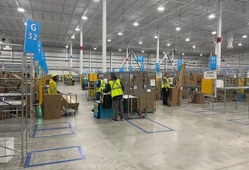 Amazon's "DBU7" delivery station in Hamburg