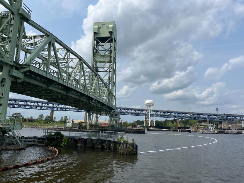 diesel fuel spill in Delaware River