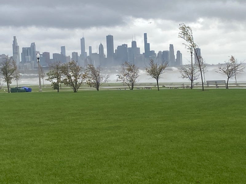 NWS meteorologist warns people to ’stay away from the lake today’