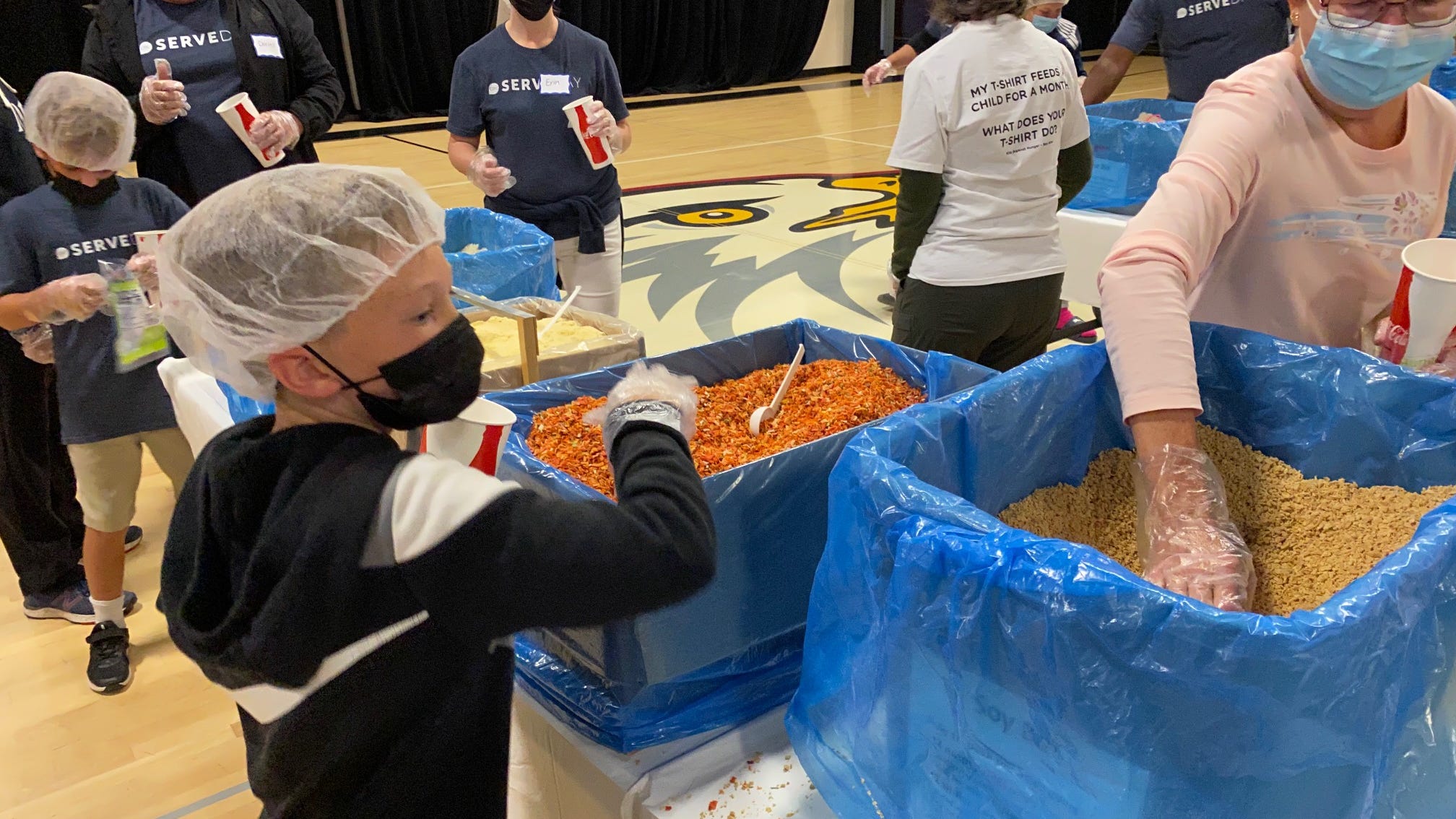 PHOTOS: Thousands gather at East Bay church to help the homeless