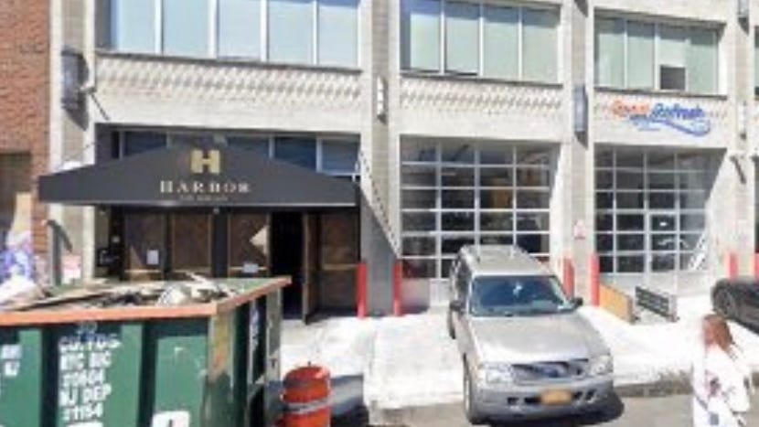 NYPD investigating 2 fatal overnight bar stabbings