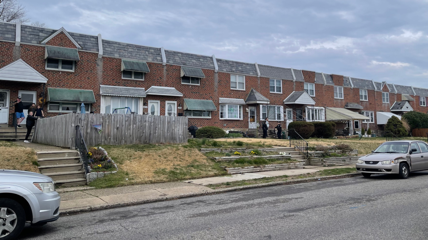 2 charged after child found locked in dog cage in Northeast Philadelphia