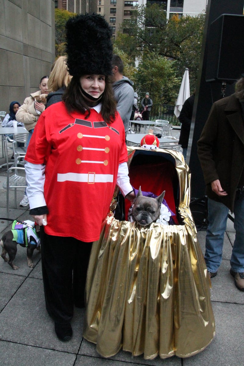 King and his guard in costume.