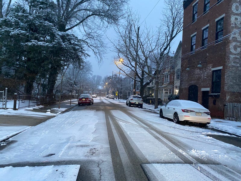 Sunday morning snow in Germantown 