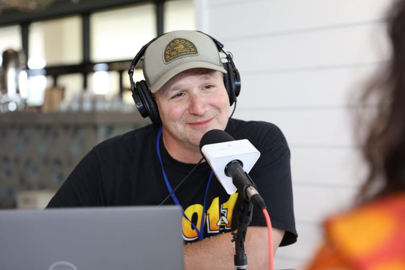 Bill broadcasting live at Dreams Natura