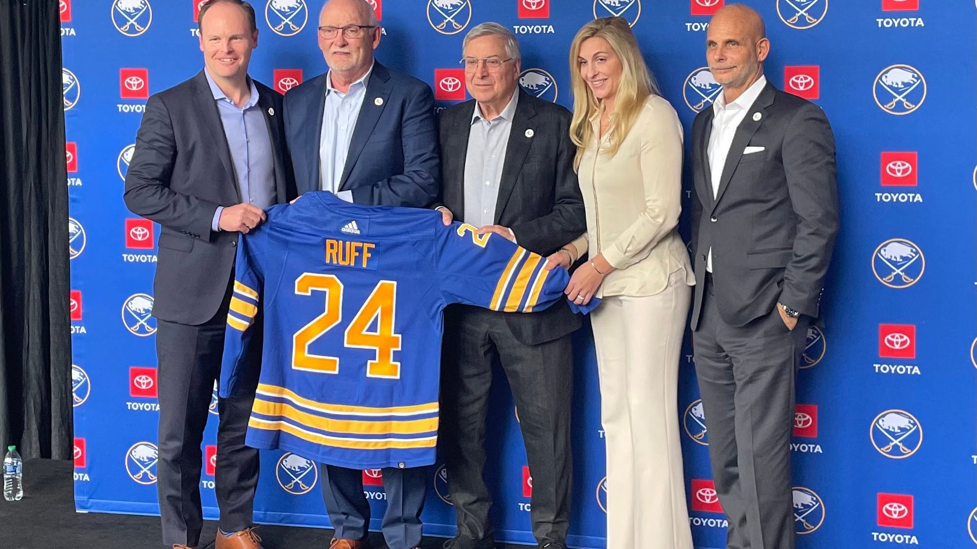 Lindy Ruff settled in Tuesday as new head coach of Sabres