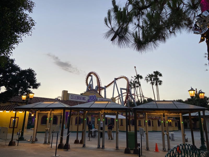 Knotts Berry Farm's front of park