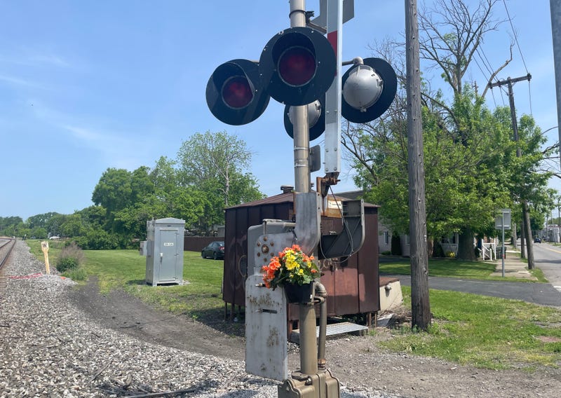 Felton Street railroad crossing in North Tonawanda