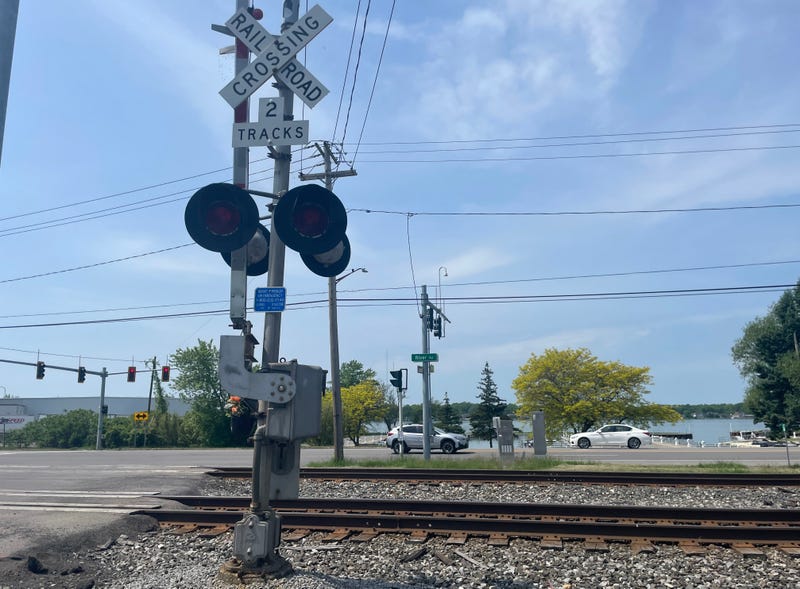Railroad crossing at Felton Street in North Tonawanda