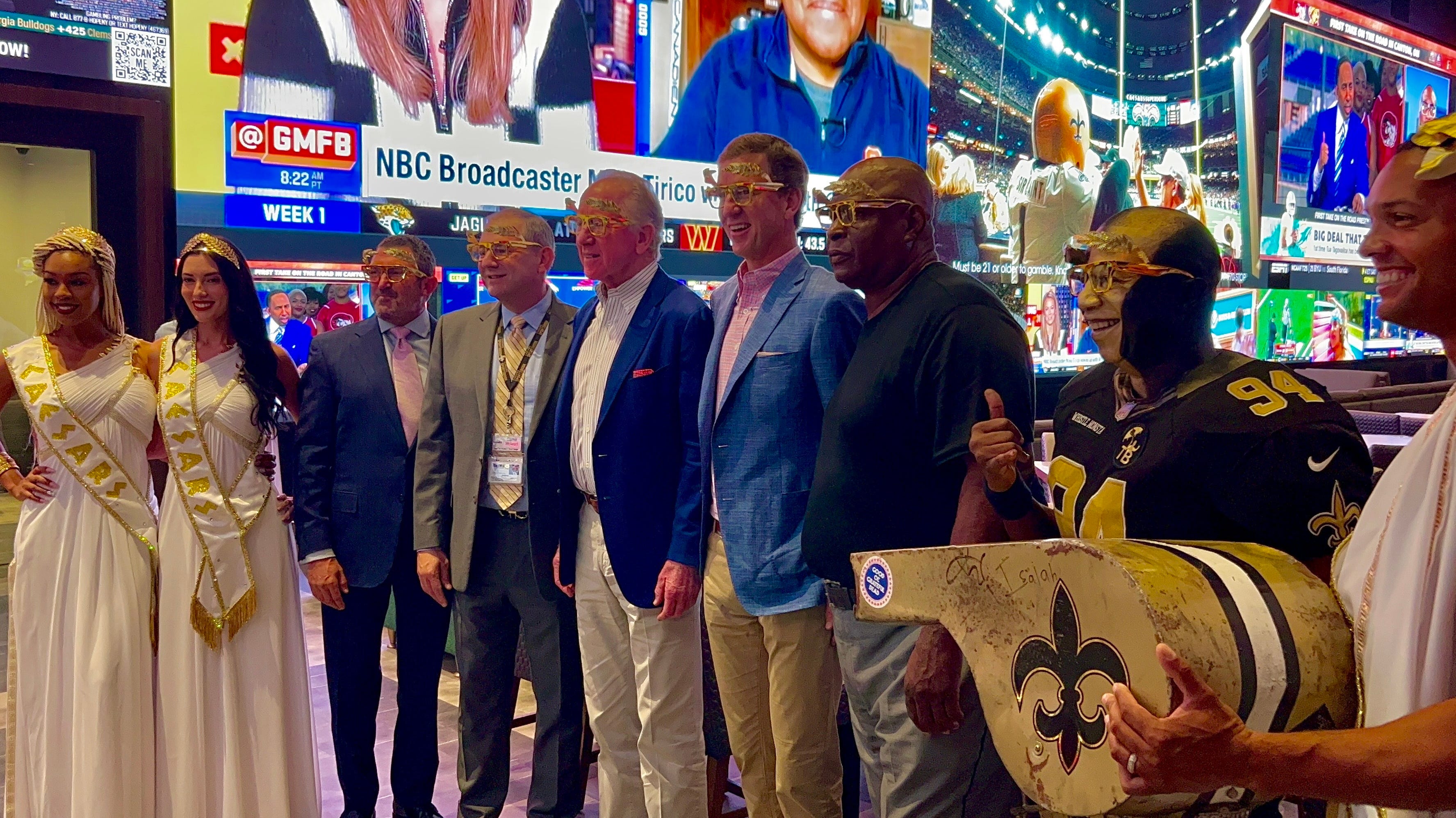 Caesars Sportsbook cuts ribbon with massive screen, Rickey Jackson's $1K bet