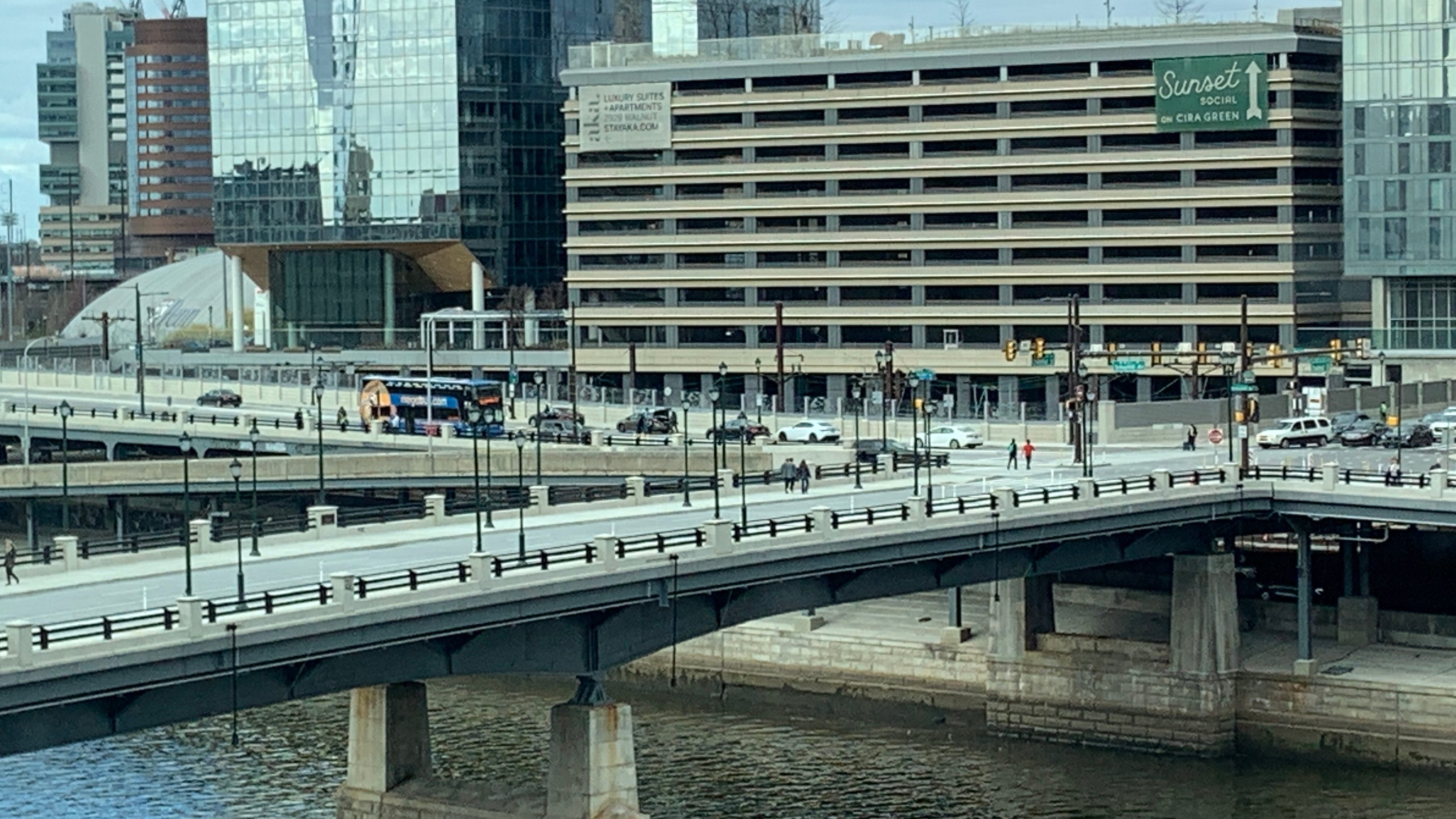 Drivers, bicyclists, pedestrians rejoice: Chestnut Street Bridge reopens