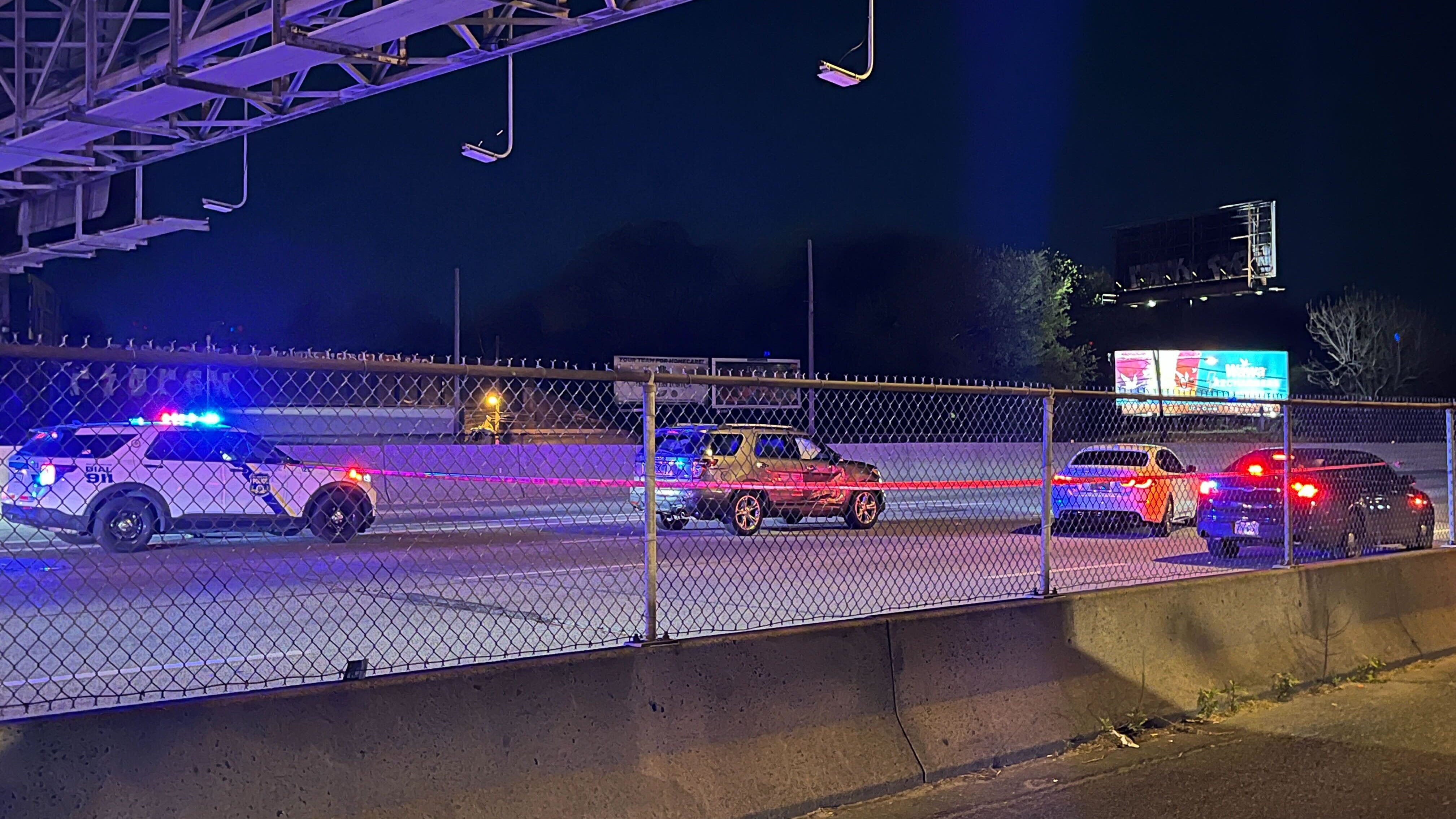 Drivers crash on wrong side of I-76 after shooting, car chase in South Philadelphia