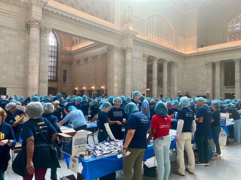 Volunteers help pack 500,000 meals for the Greater Chicago Food Depository