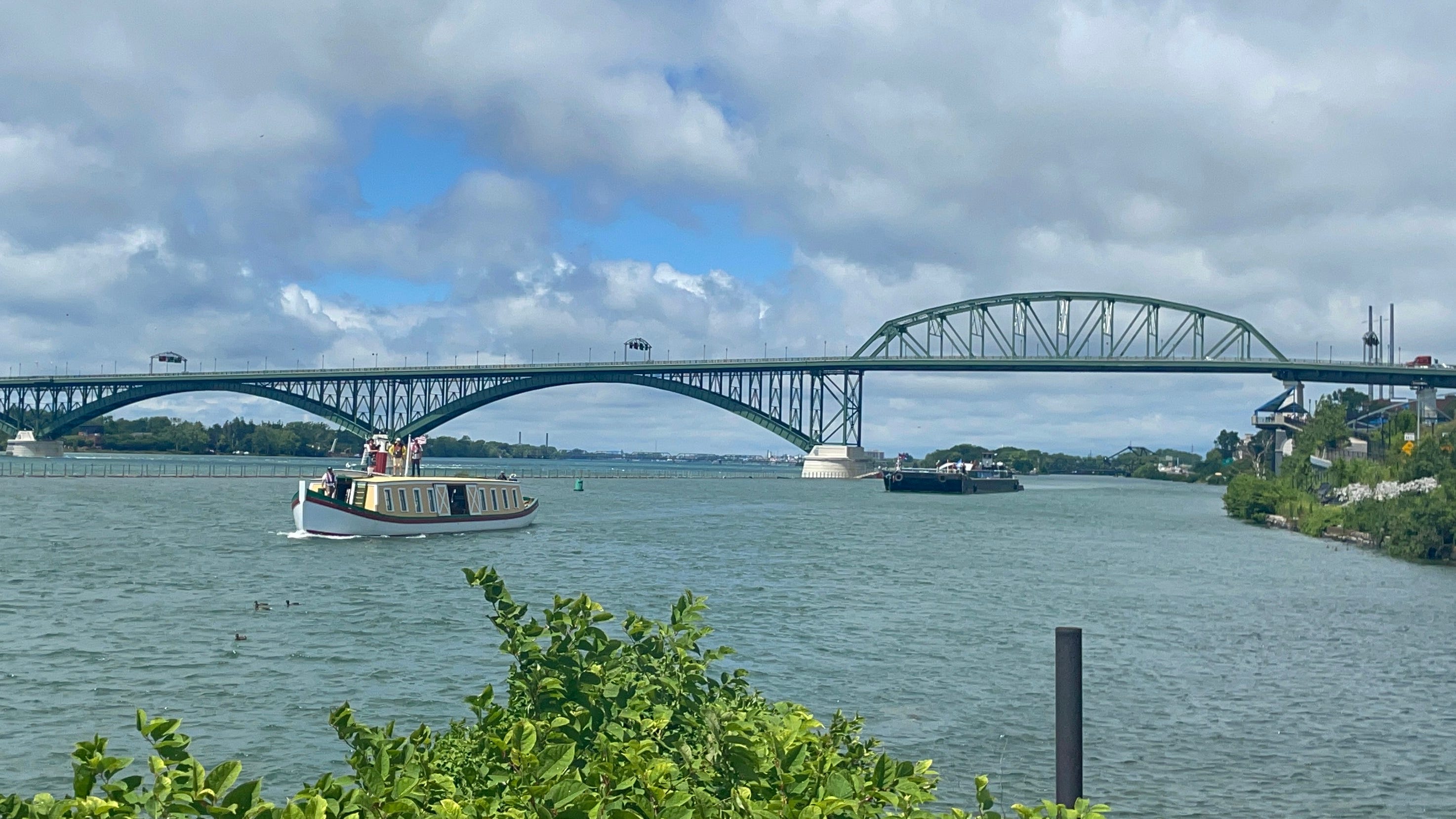 First barge carrying new Ralph Wilson Park Pedestrian Bridge arrives in Buffalo