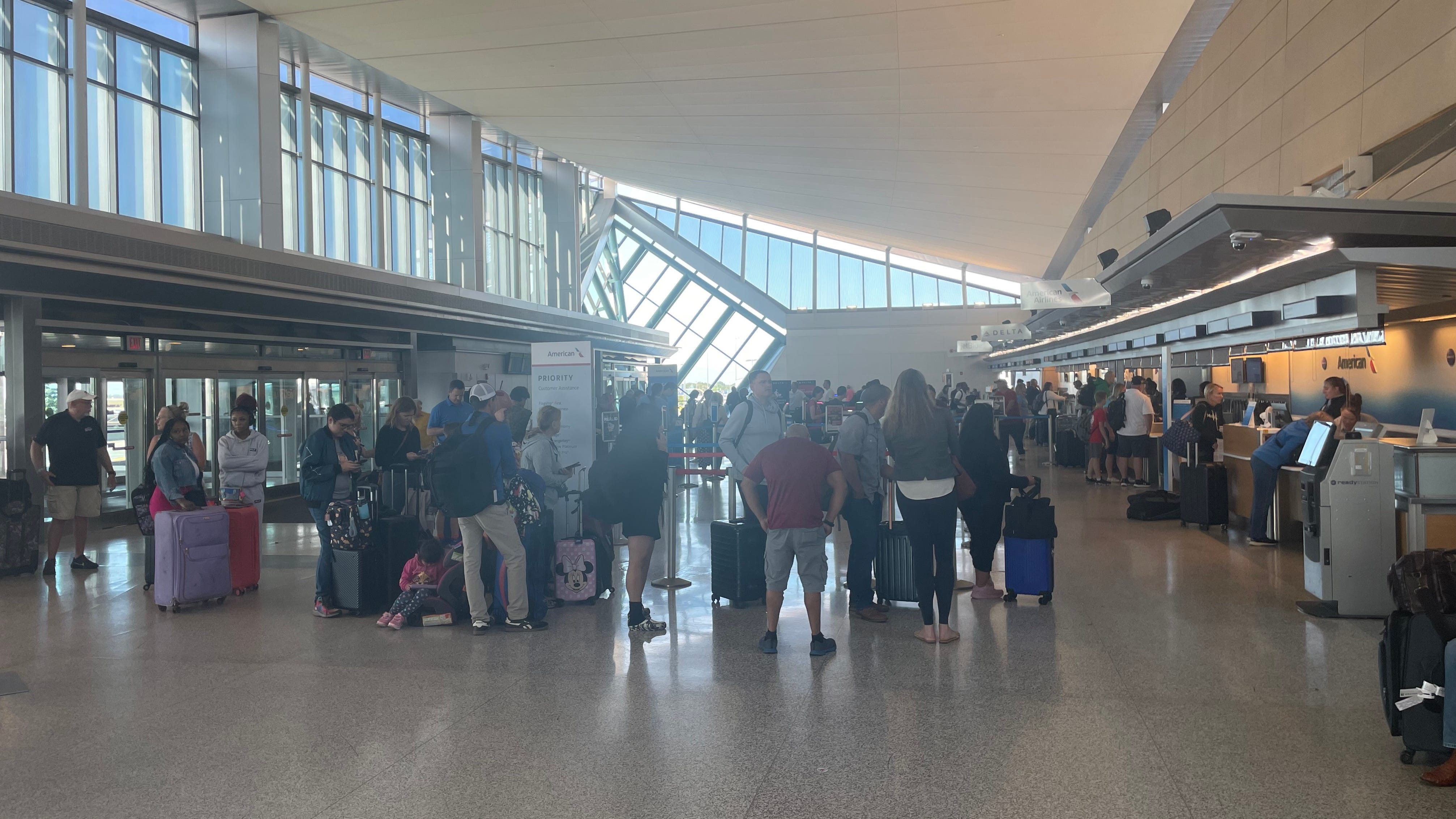 Global tech outage impacts local businesses, border and air travel