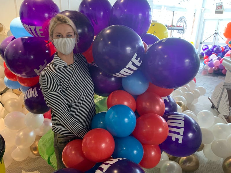 Elaine Frei, Luft Balloons