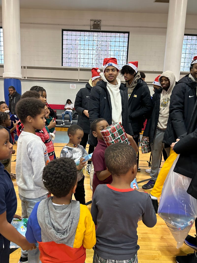 Pitt athletes visit Ammon Rec Center