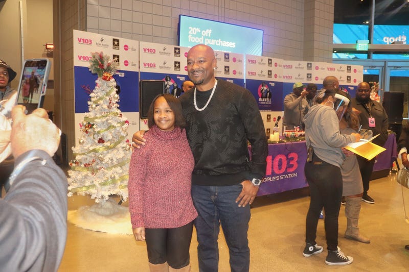 V103 Atlanta Winterfest 2022 State Farm Arena featuring Maxwell singer of hit song "Pretty Wings" and Jazmine Sullivan singer of the hit song "Feelings" on December 16 2022