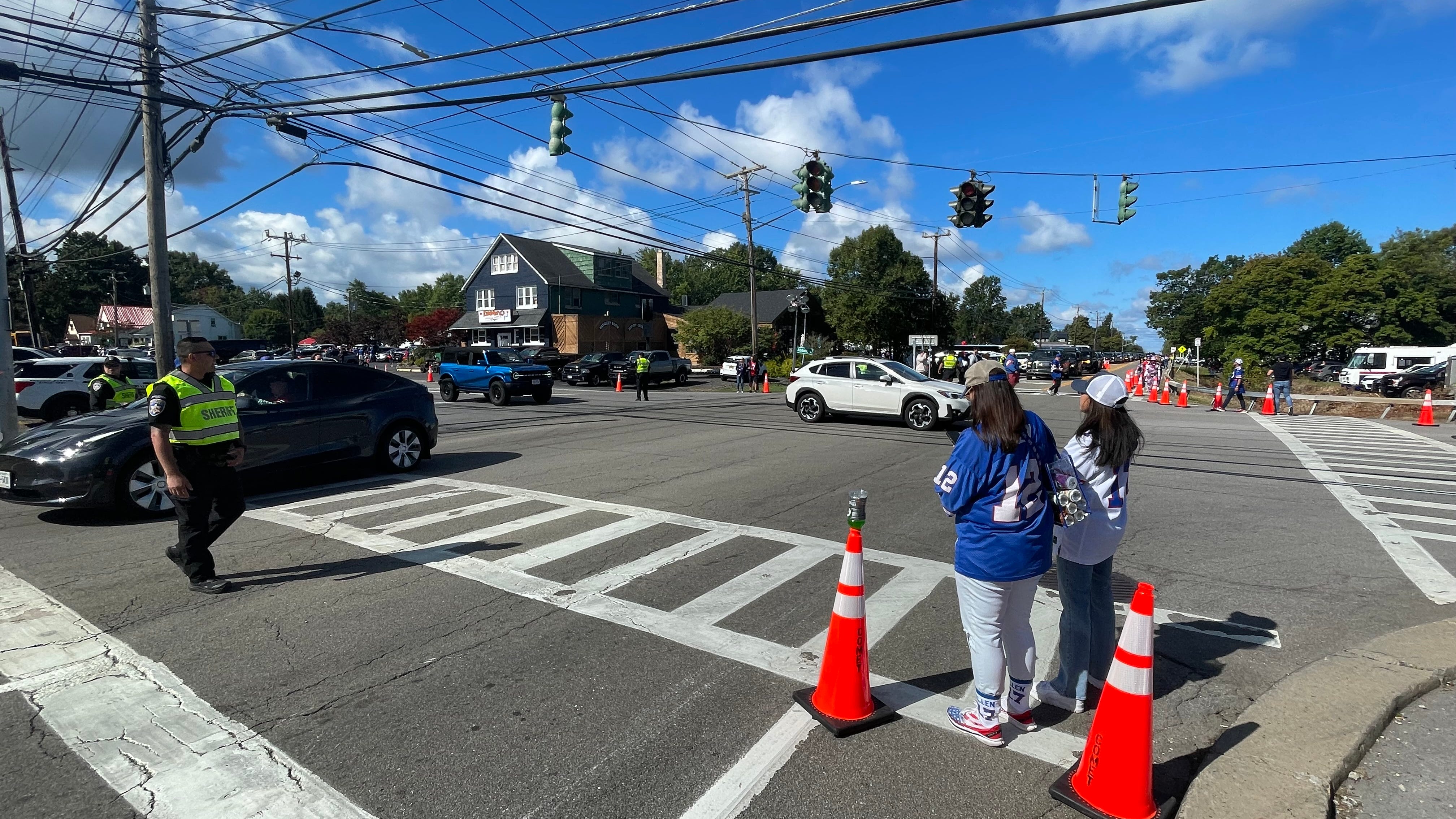 Bills private lot owners pleased with traffic patterns for games in Orchard Park