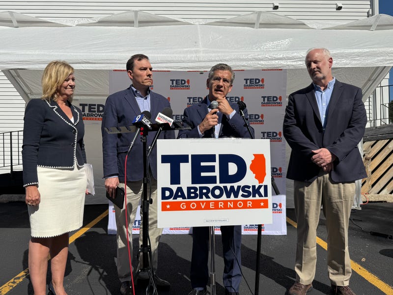 Republican gubernatorial candidate Ted Dabrowski is voicing support for federal immigration enforcement in Chicago, while taking aim at Governor JB Pritzker’s handling of the issue.