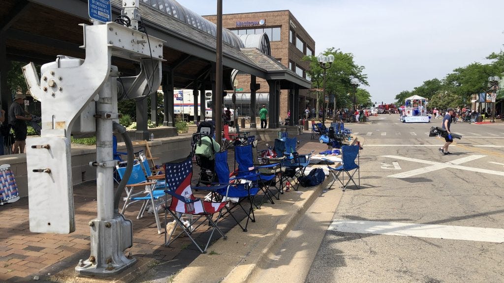 6 dead, dozens hospitalized in mass shooting at Highland Park Fourth of July parade