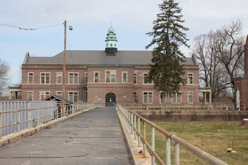 Pennhurst’s administration building