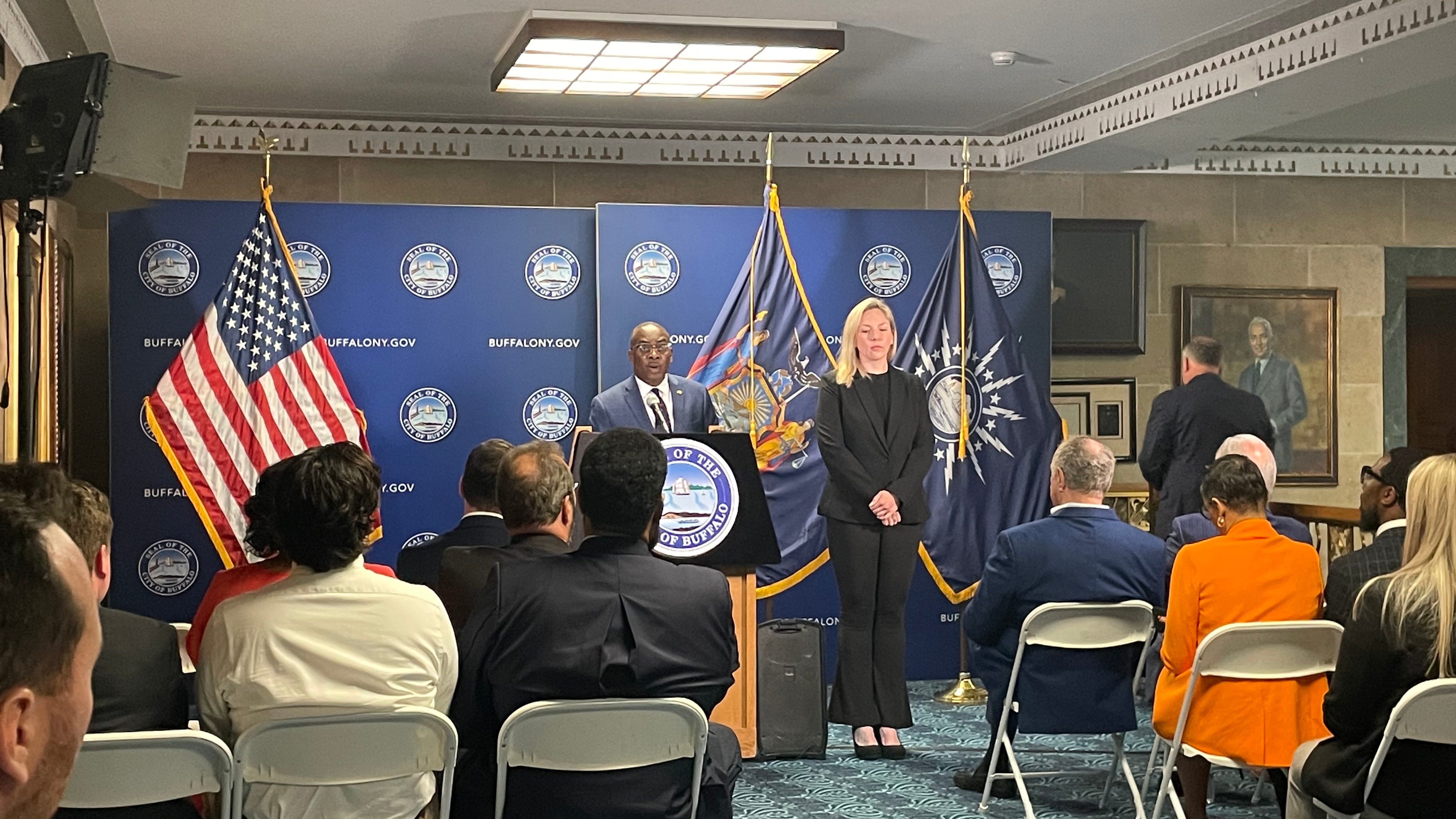 Byron Brown to resign as Mayor of Buffalo, join Western Regional OTB