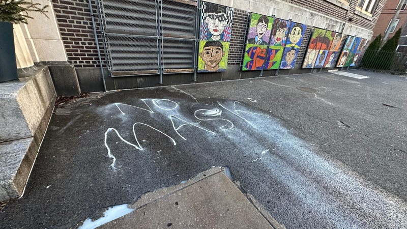 School District of Philadelphia staff members on Wednesday found graffiti reading “No mask,” “Let the kids breathe,” and “Kids, don’t wear your mask” on sidewalks outside Nebinger and Meredith elementary schools in South Philadelphia.