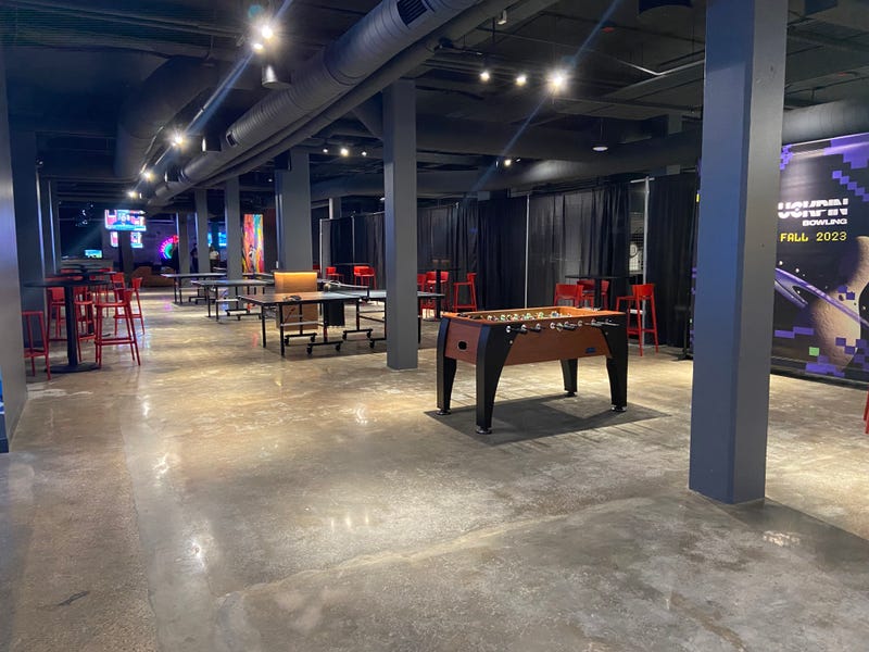 It's officially tee time at Five Iron Golf's newest location in the heart of Downtown Detroit that is sure to give both golfers and non-golfers an inclusive urban golf experience unlike any other.