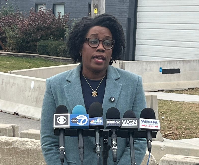 Rep. Lauren Underwood (D-14th District) speaks to reporters after touring the ICE processing center in Broadview.