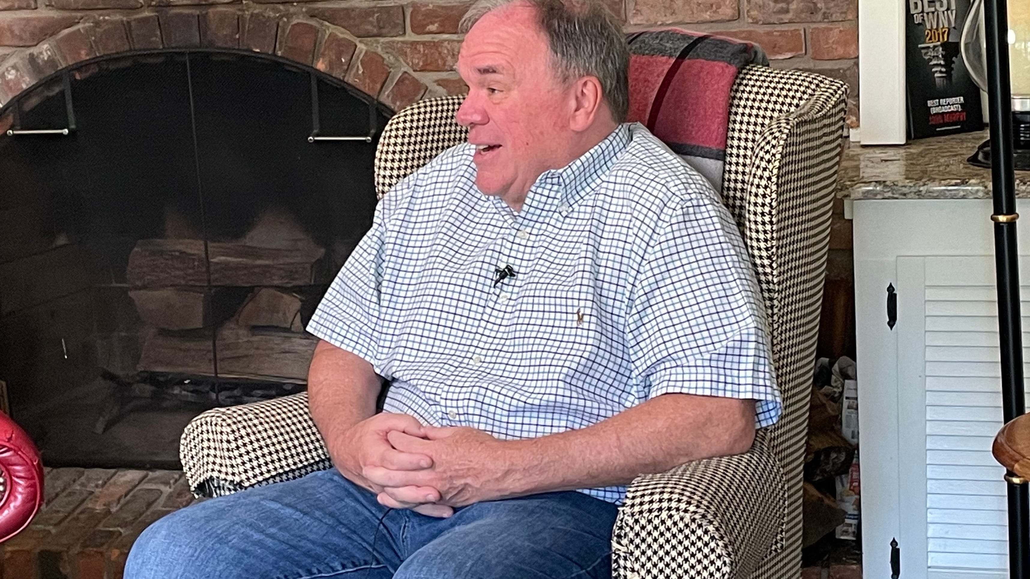 WATCH: Longtime Bills voice John Murphy steps away from play-by-play duties