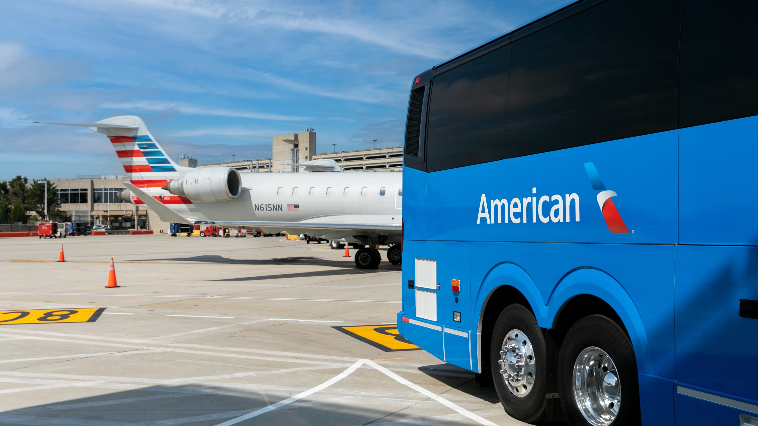 New bus service to PHL lets some passengers skip long security lines
