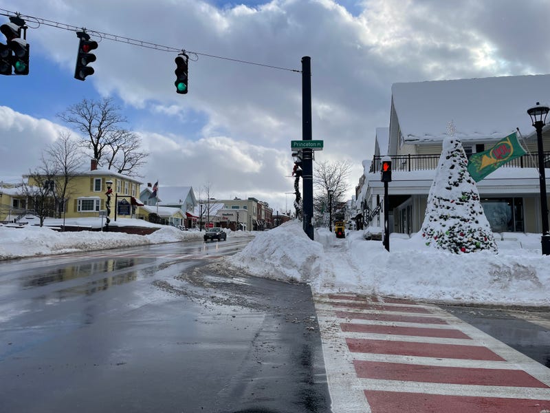 Snow in Orchard Park