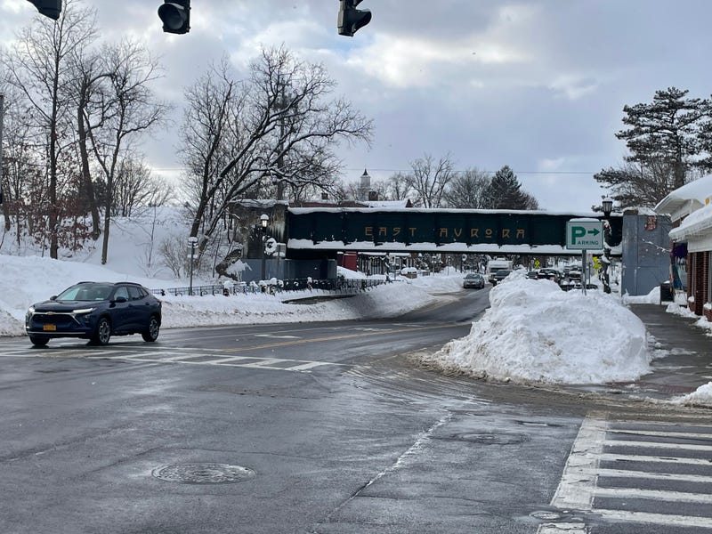 Snow in East Aurora