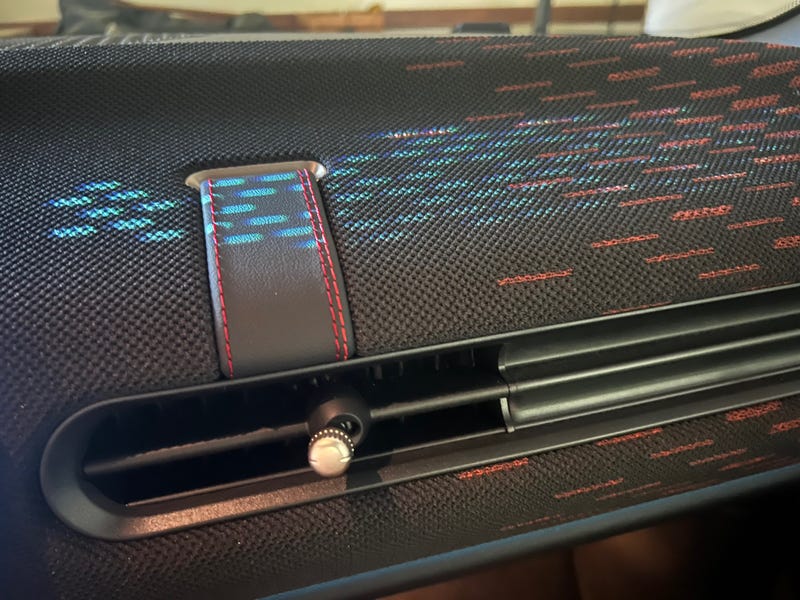 V103