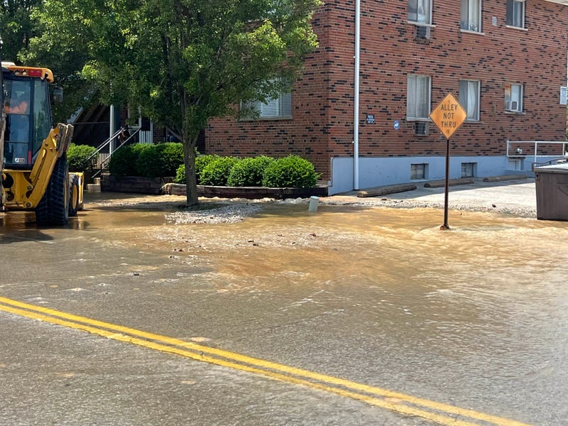 Water main break near Lansdowne and Chippewa
