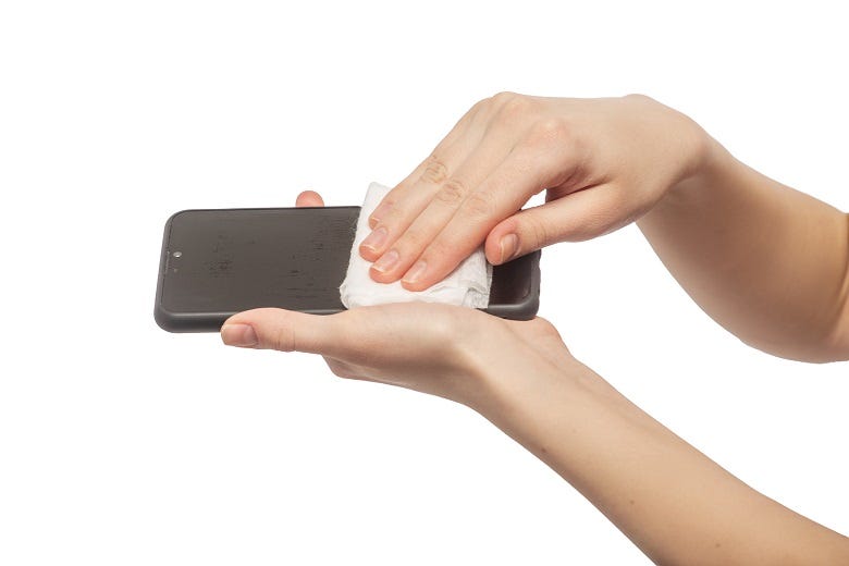 cleaning Iphone 