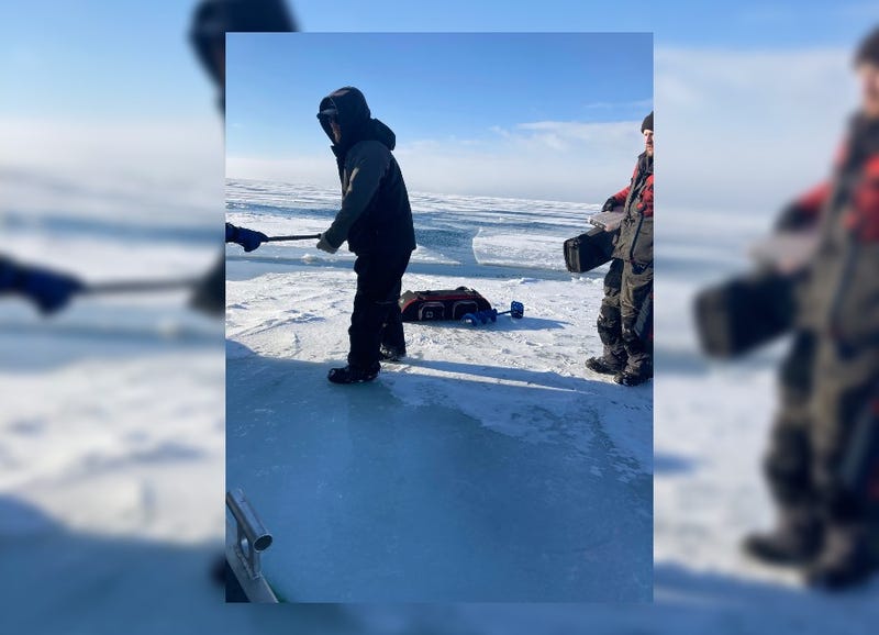 Ice fishermen rescued in Huron County