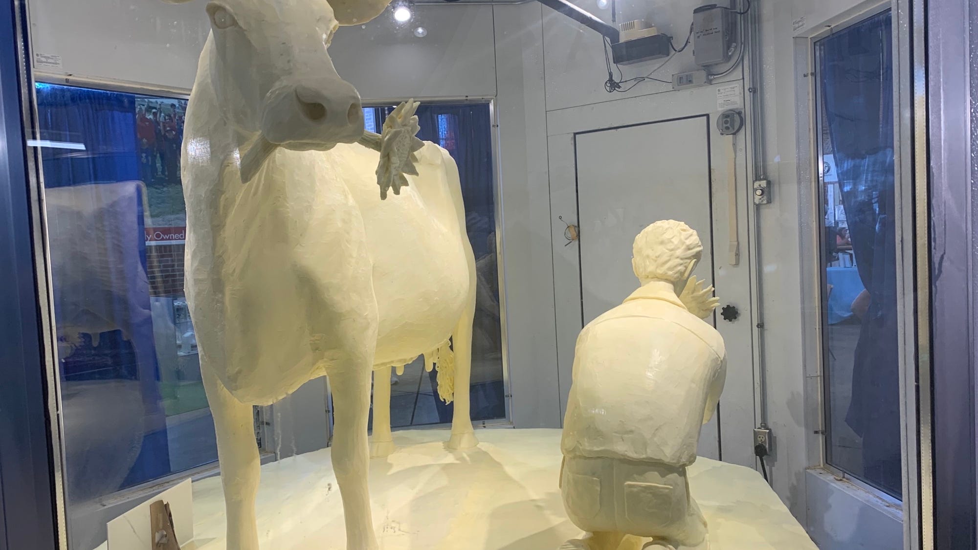 This is what 800 pounds of recycled butter looks like: Illinois State Fair unveils ‘butter cow’