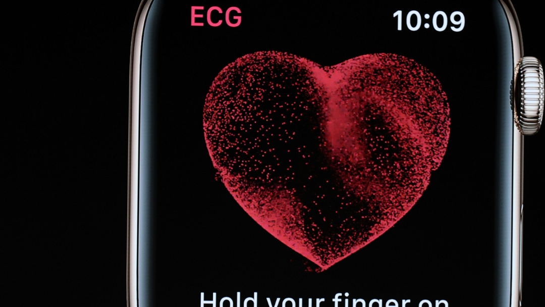 Apple Watch helps save pregnant woman's life in Costa Mesa