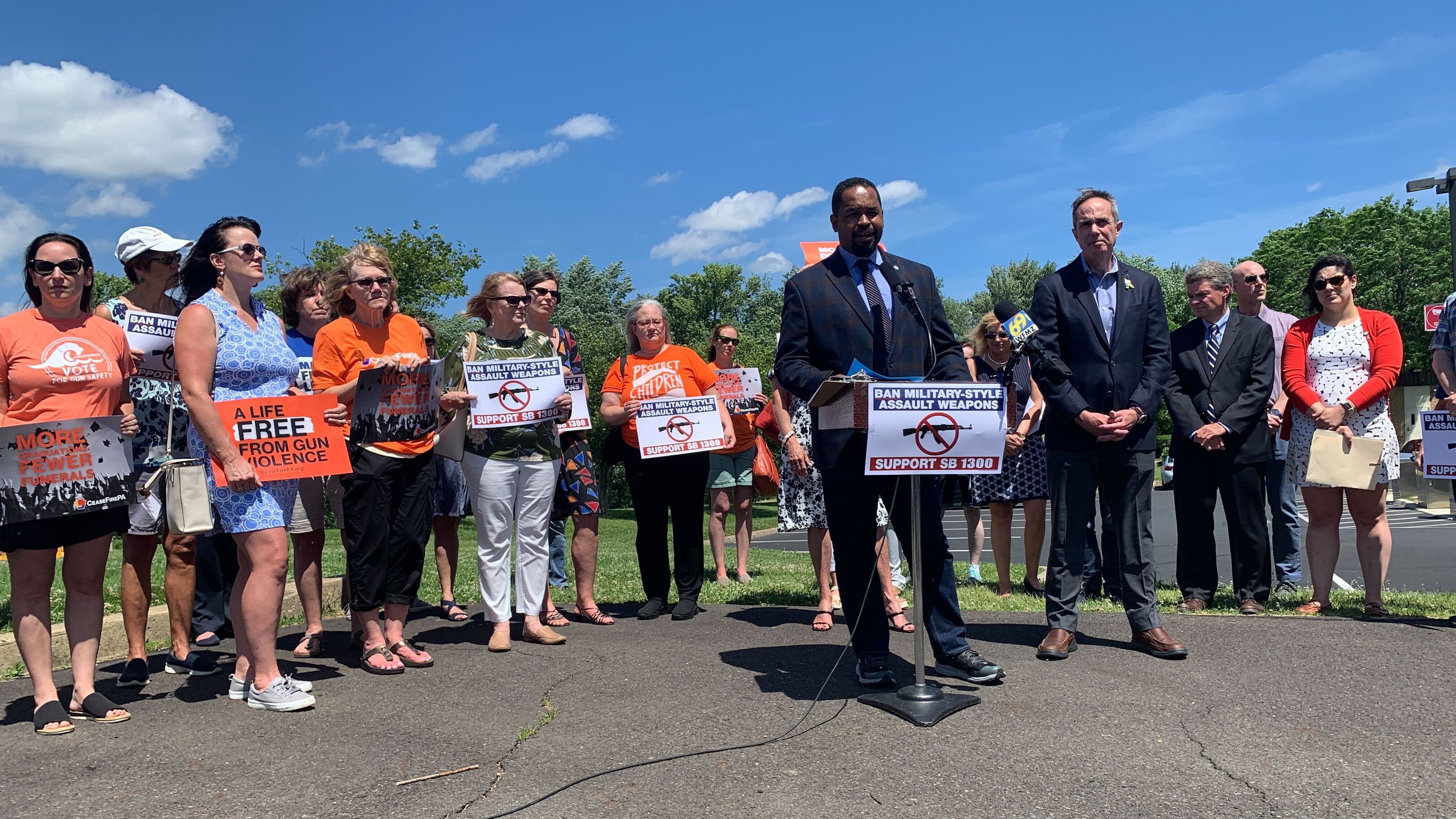 Pa. Dems renew attempt to ban military-style assault weapons
