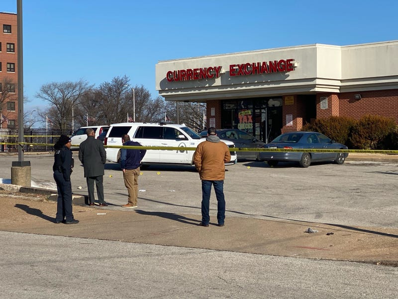 Robbery suspect shot by police near Grand Center in St. Louis, Mo