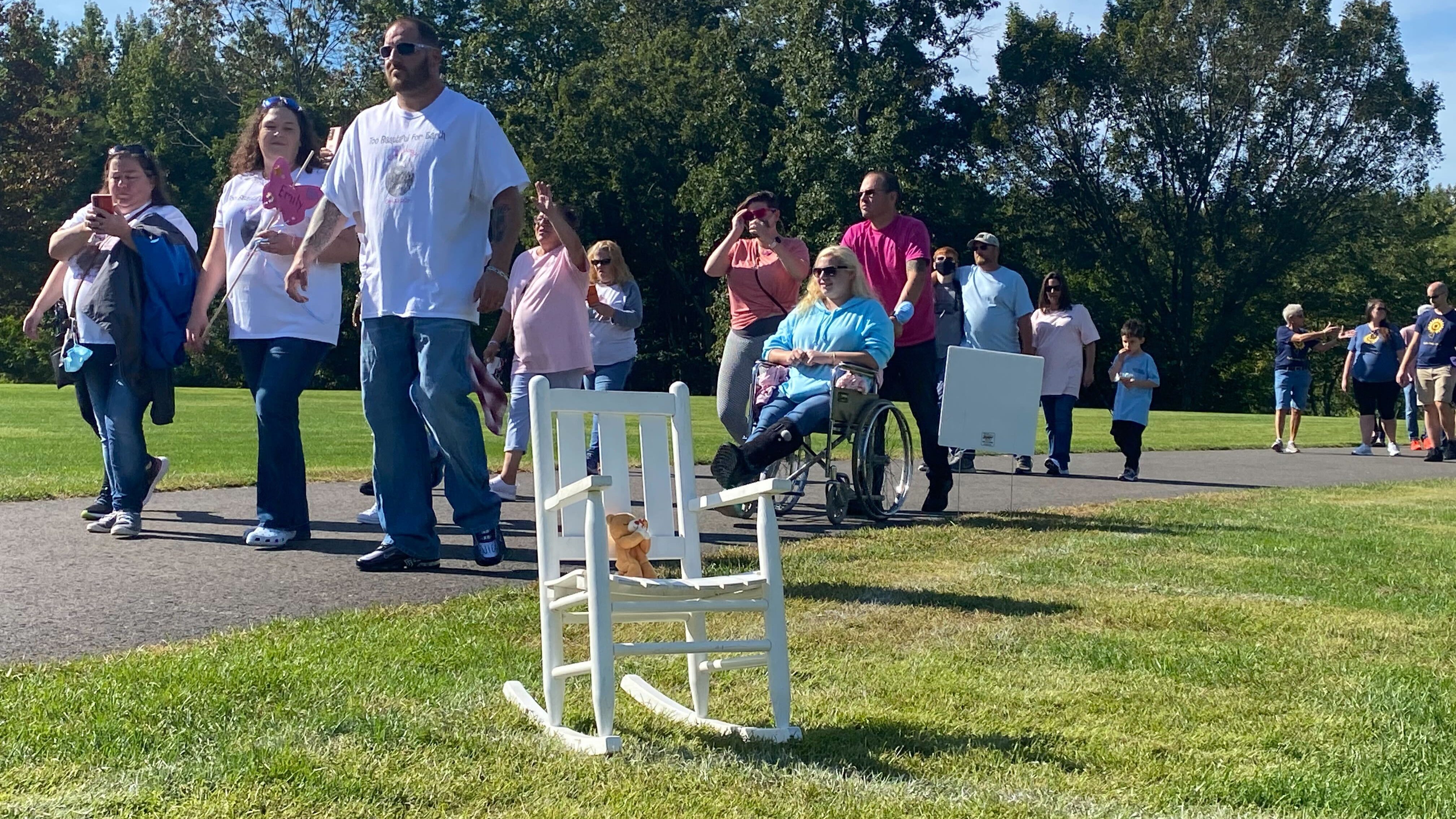 Families unite for walk supporting those who lost children during pregnancy