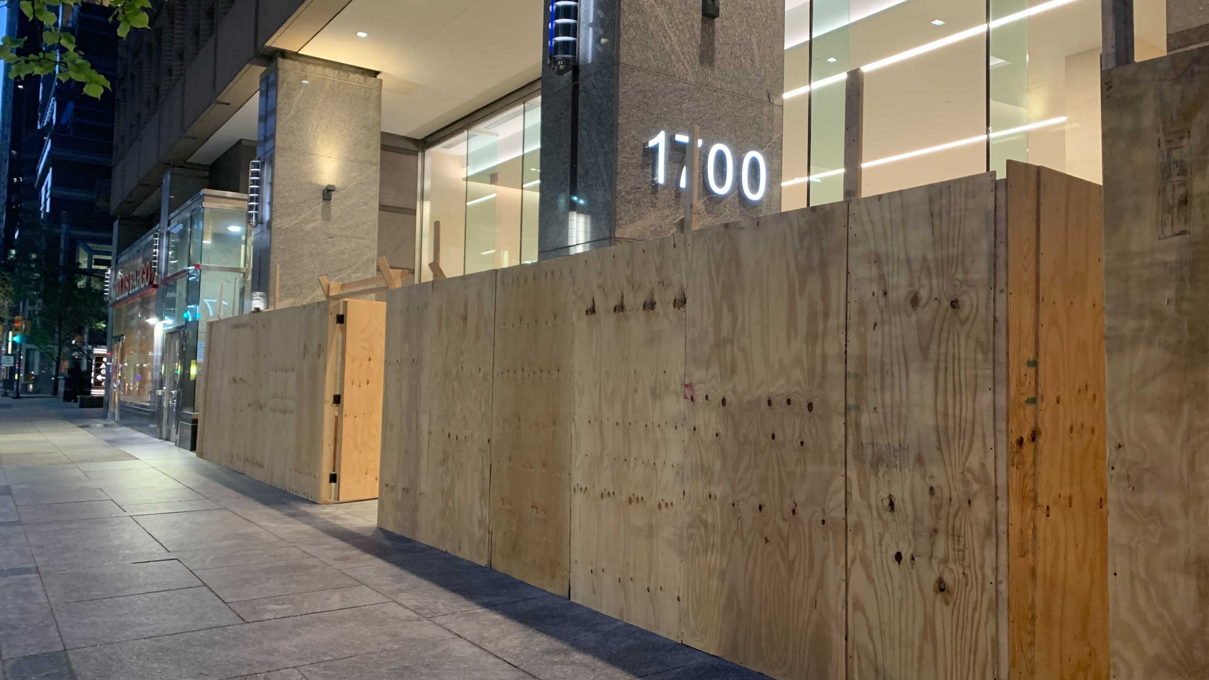 Philadelphia storefronts take precautions ahead of Derek Chauvin verdict