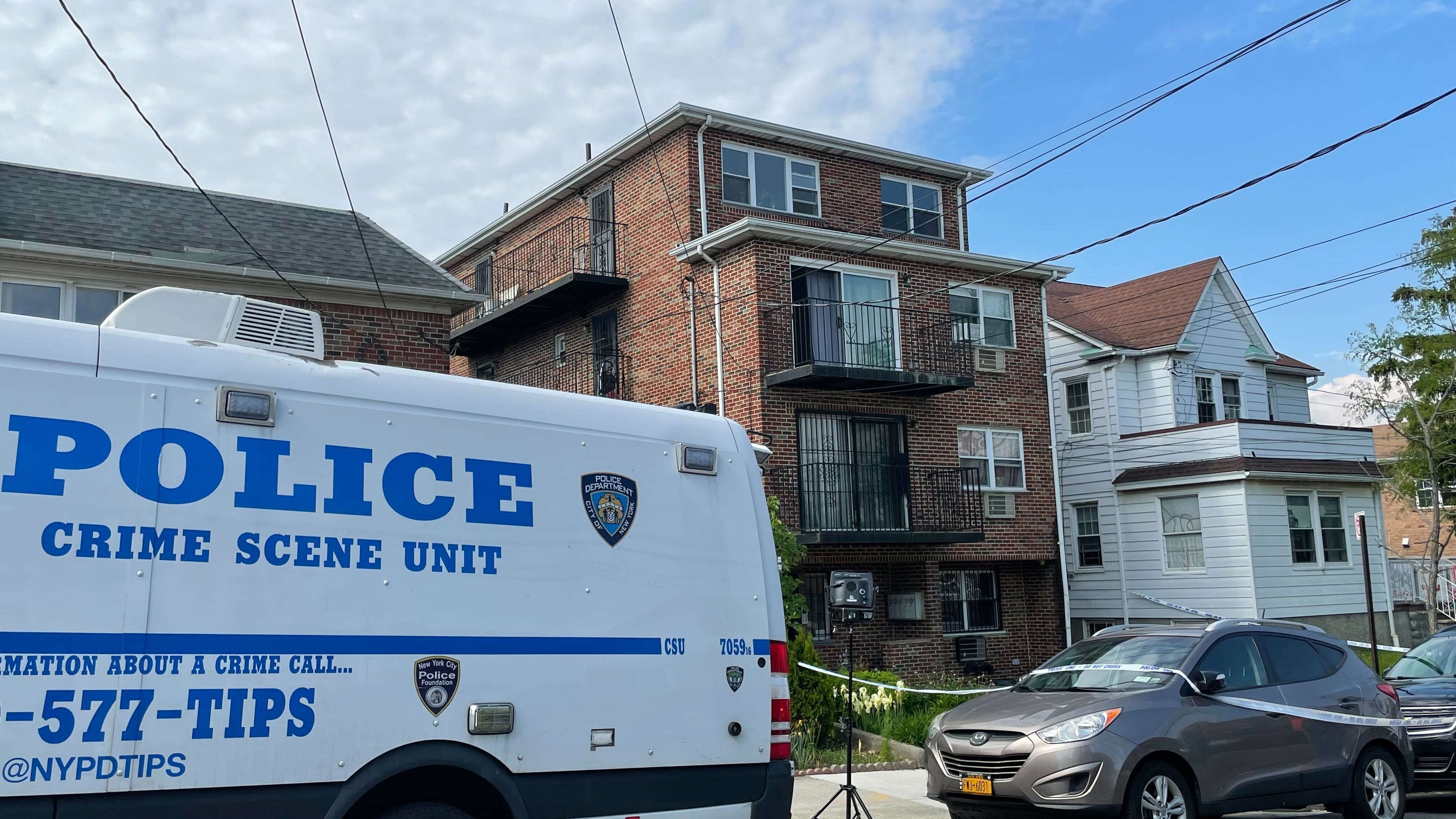 Suspect arrested for fatally stabbing man after breaking into his Queens apartment