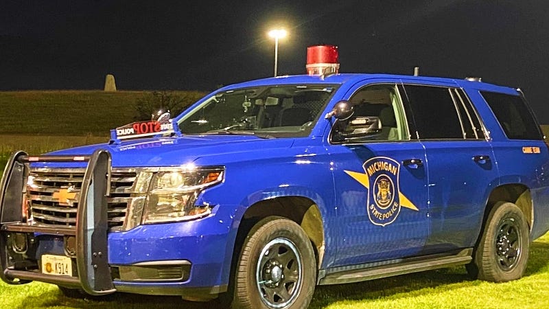 Motorcyclist dies after speeding, crashing around curve on I-96 in Wayne County, troopers say