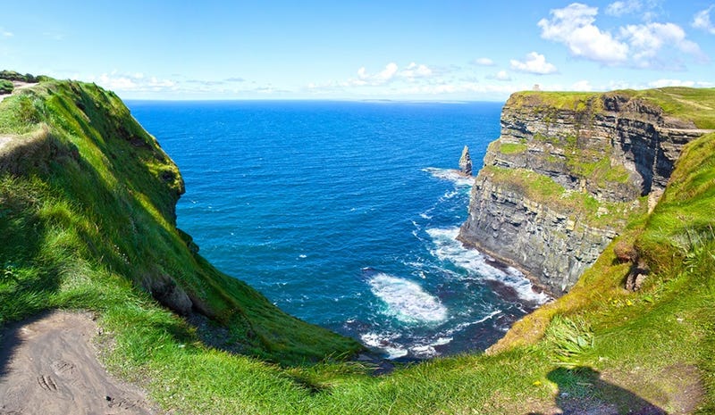 Join Bob Thursday Feb. 24, 5:30pm at the Best Western Gateway Grand in Gainesville for complete info on this luxury 10-day vacation of a lifetime to Ireland. Travel dates August 22-31, 2022. Every detail expertly taken care of by Collette Travel. 
